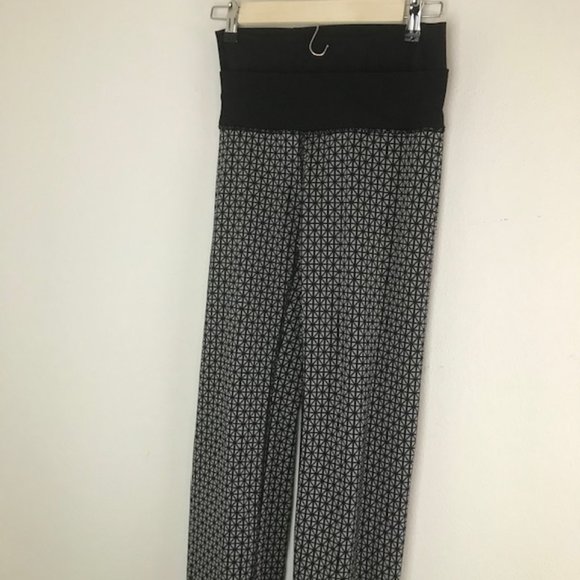 Lululemon Straight-Up Pant Tri Geo Silver Spoon - Picture 5 of 14